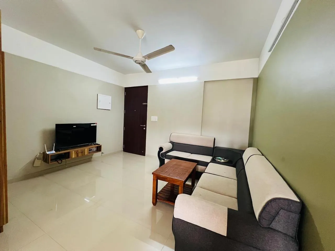Luxe Oasis Palmgrove Oppo Lulu Mall Thiruvananthapuram Daire